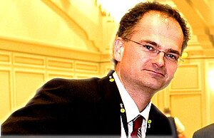 Bernhard Schadeberg Krombacher-Chef weiter auf Orangina